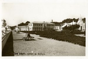 Balneario original sin el piso actual. Obsérvalo en el lateral del edificio. Fotografía 1930