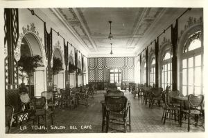En sus salones estuvieron figuras destacadas de la época, desde Miguel de Unamuno hasta Indalecio Prieto. Foto 1930