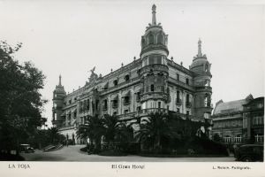 El complejo arquitectónico de D.V.Gulias estuvo en pié aproximadamente unos 37 años, antes de su trasformación. Foto. 1930